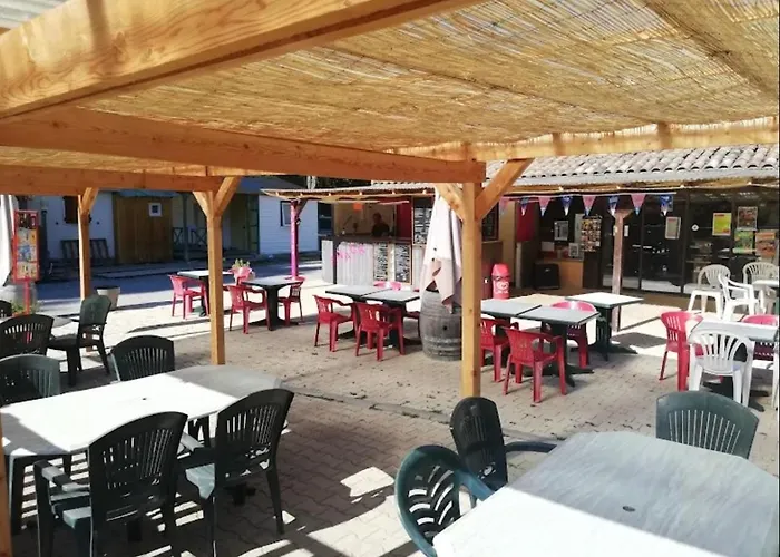 De L'or Bleu Campsite